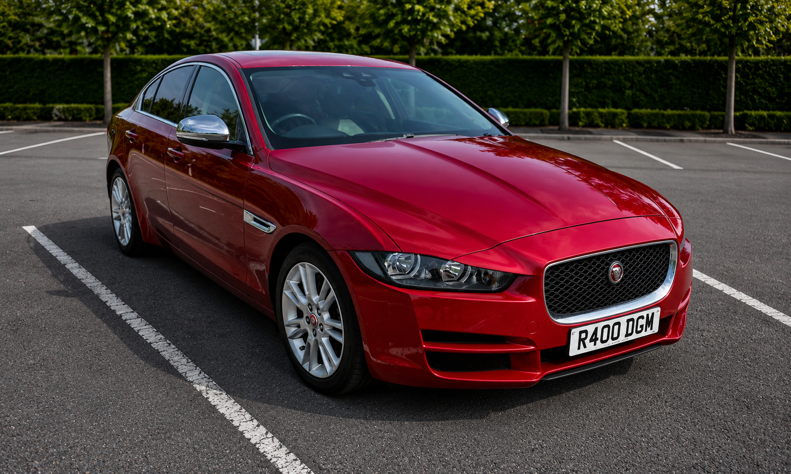 Jaguar XE photo 2